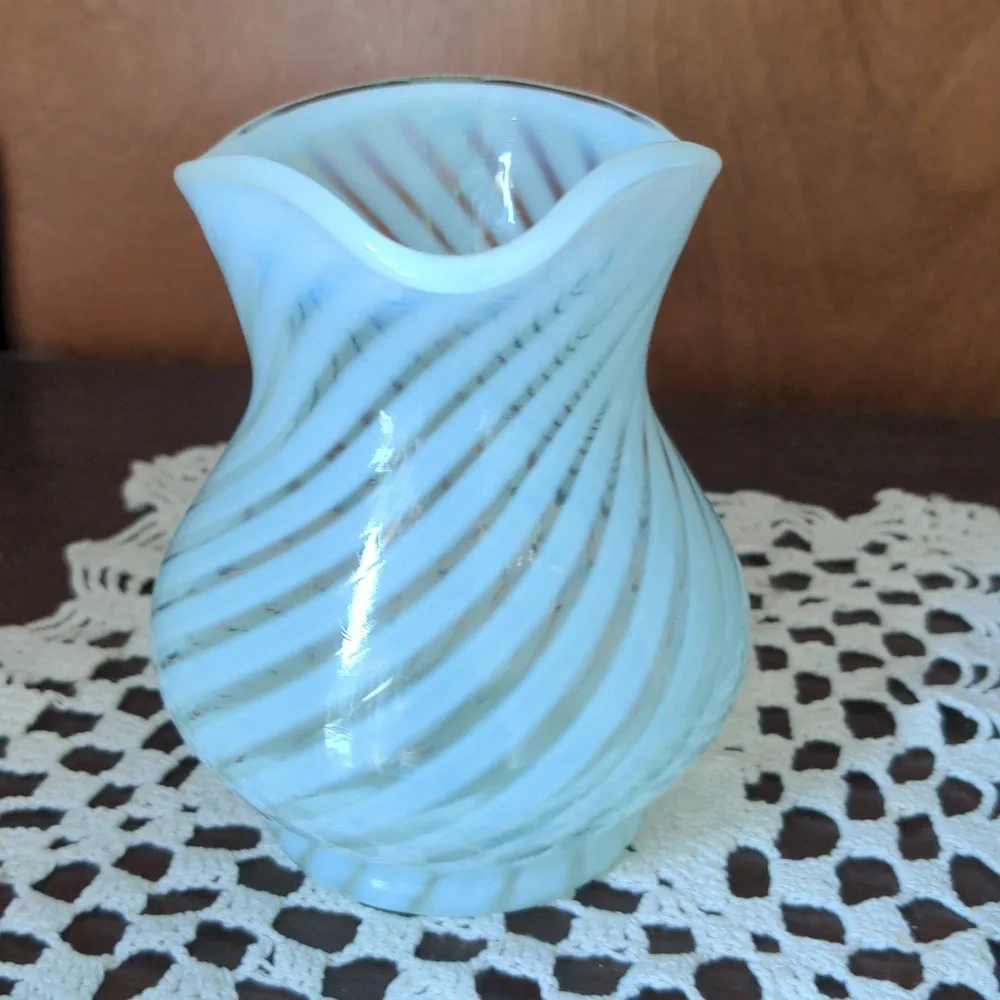 Fenton Gracious Touch Minted Creamer